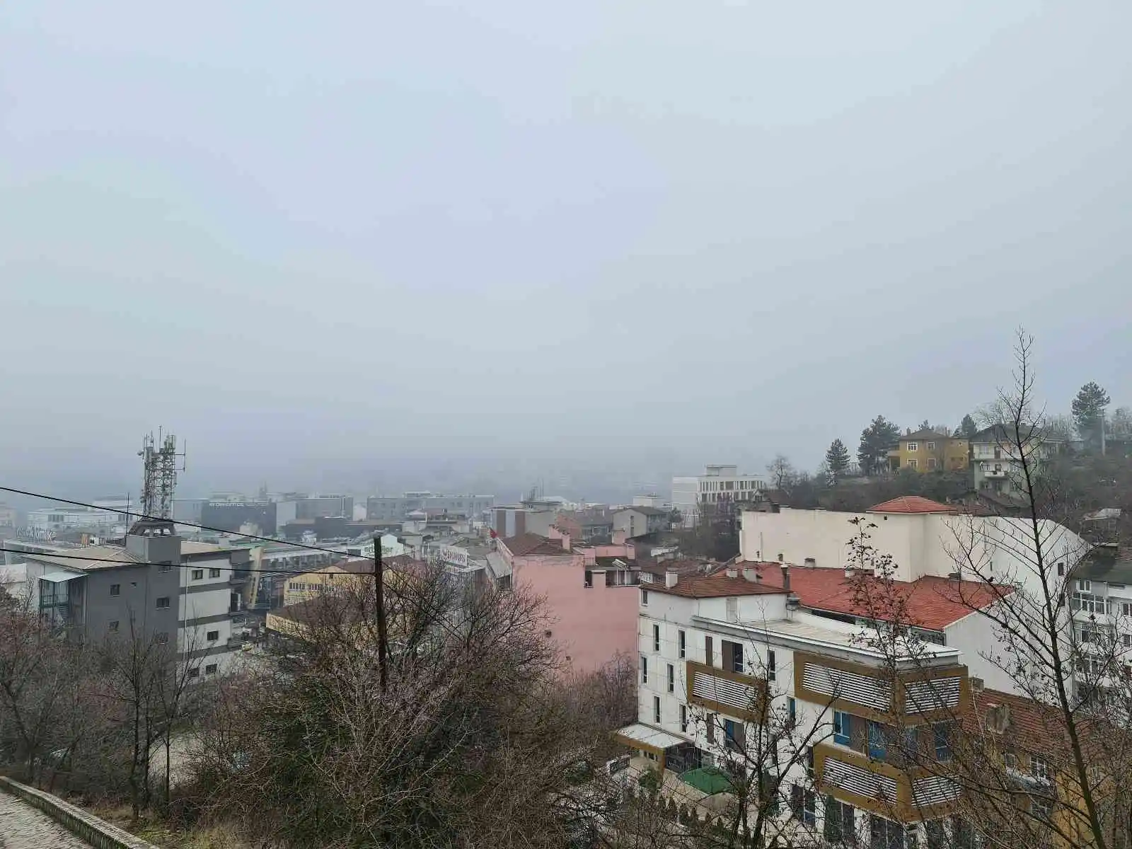 Karabük’te sis geri geldi