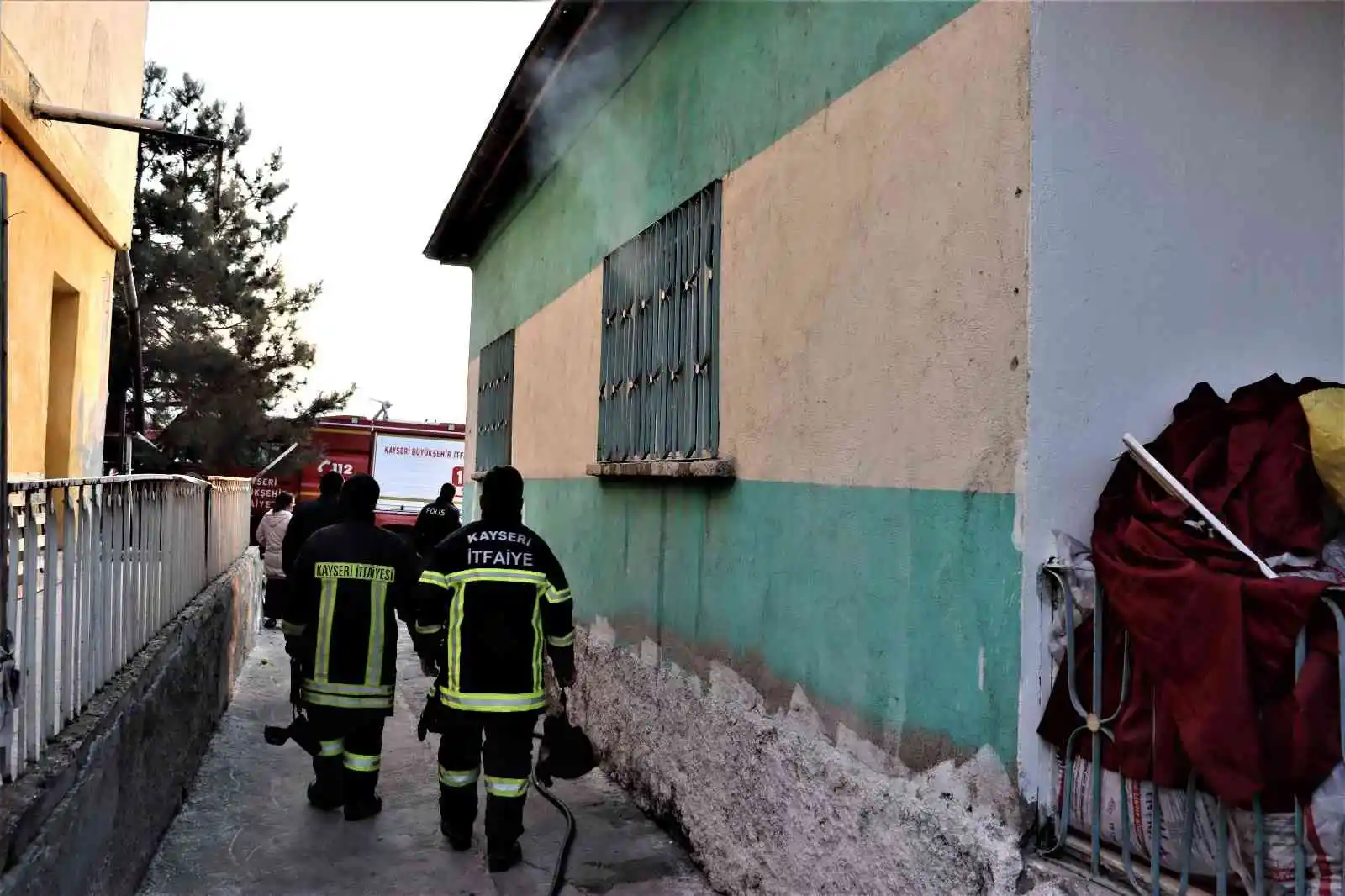 Karısıyla tartıştı, evini ateşe verdi
