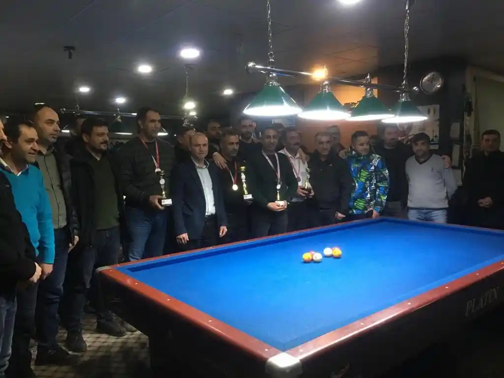 Kars’ta 3 bant bilardo şampiyonası sona erdi