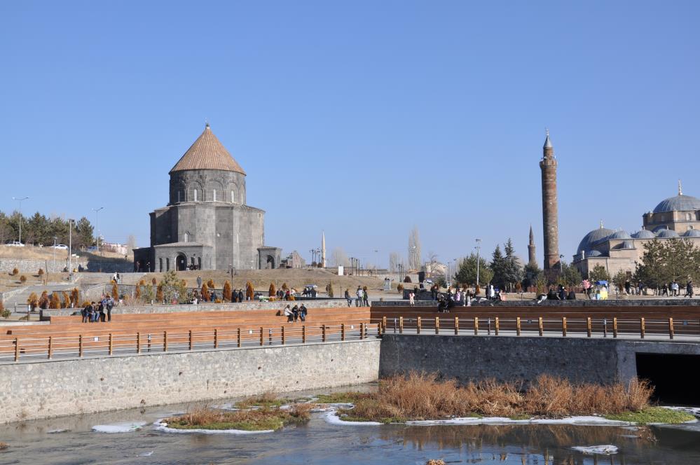 Kars'ta Ocak ayında bahar havası yaşanıyor