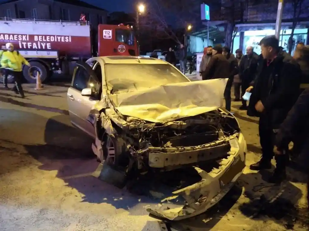 Kırklareli’nde halk otobüsü ile otomobil çarpıştı: 7 yaralı