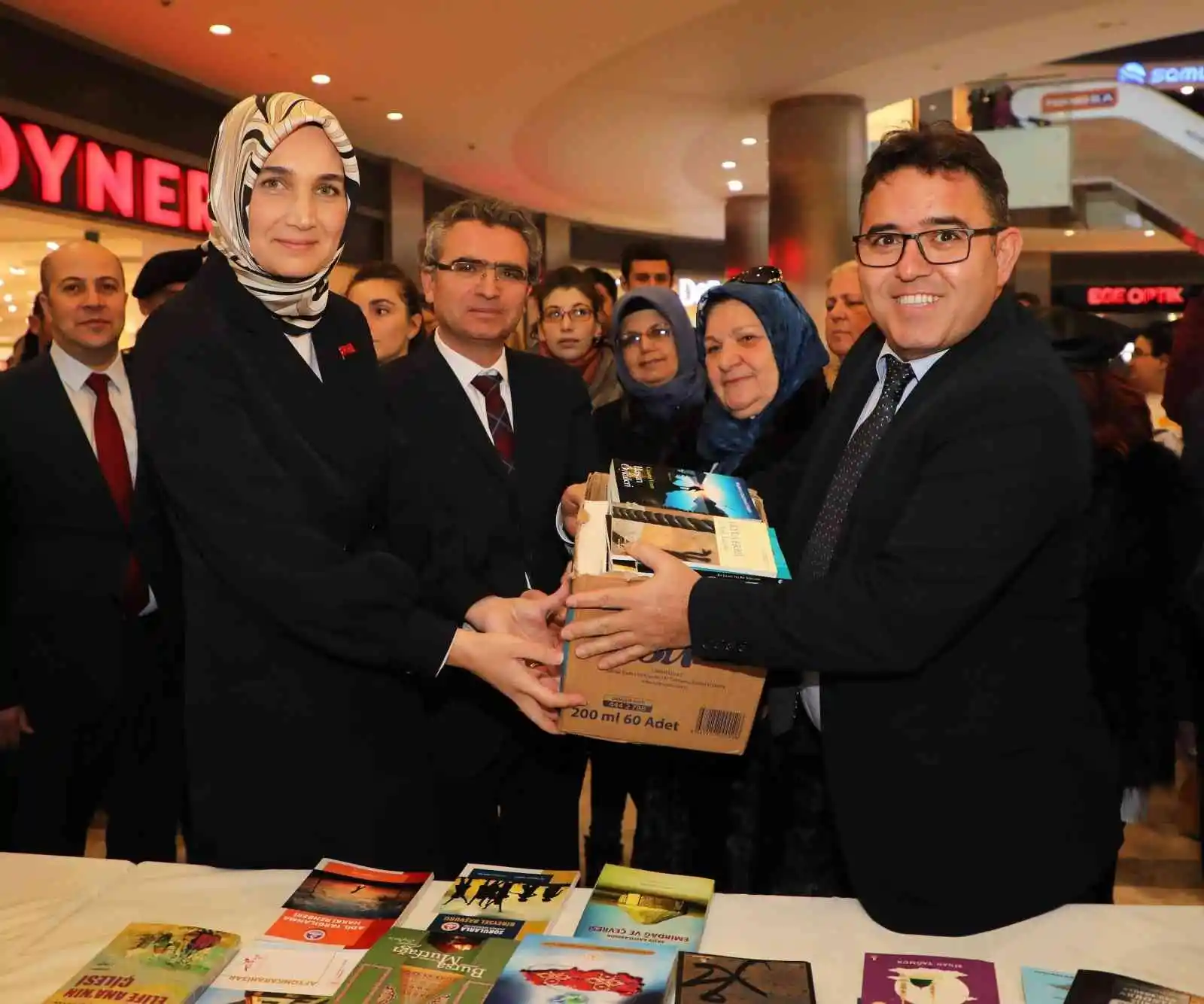 'Kitap İyileştirir' kitap bağışı kampanyasının açılışı yapıldı