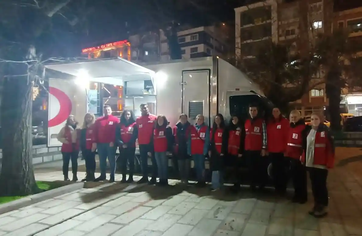 Kızılay’dan kandil gecesi 2 bin kişilik çorba