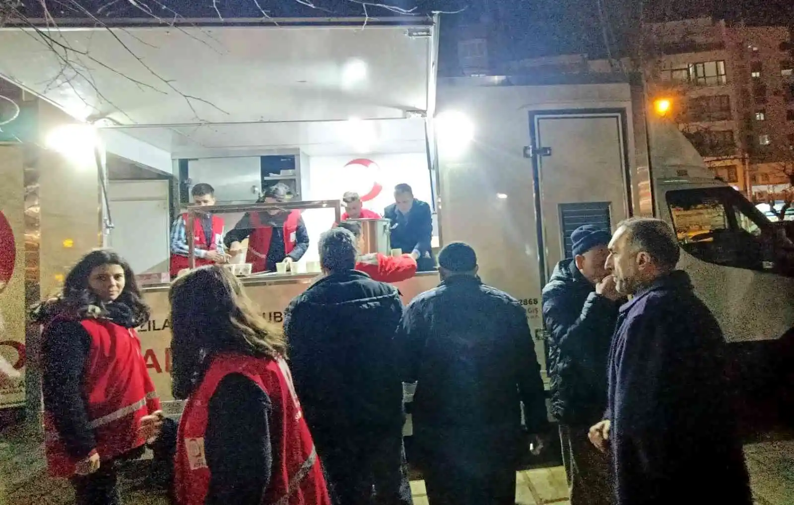 Kızılay’dan kandil gecesi 2 bin kişilik çorba