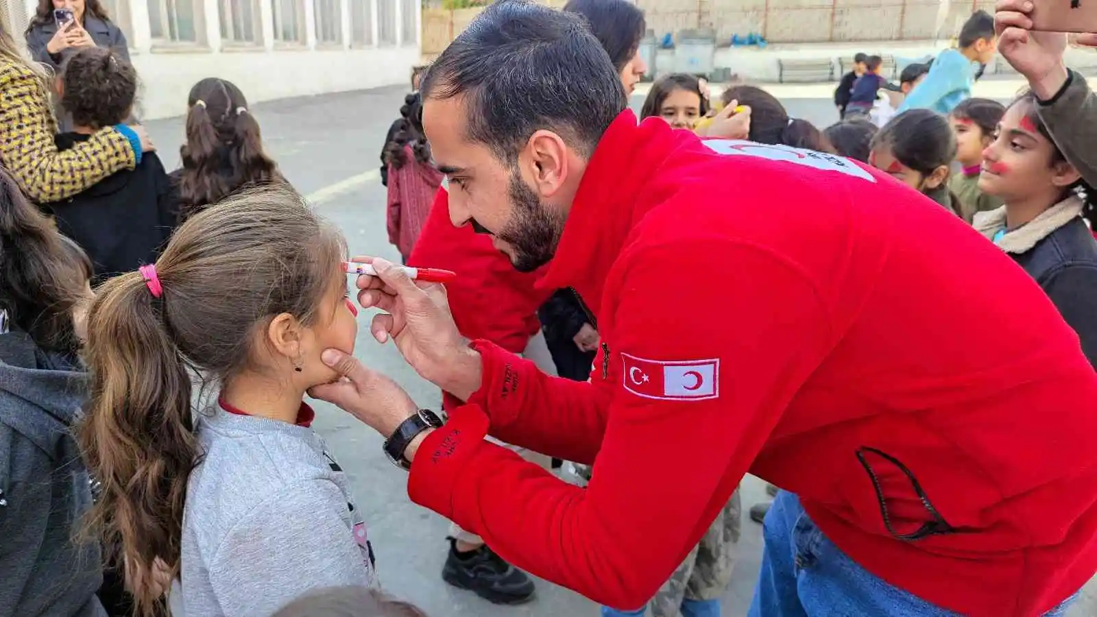 Kızılay şubesi öğrenciler ile eğlendi
