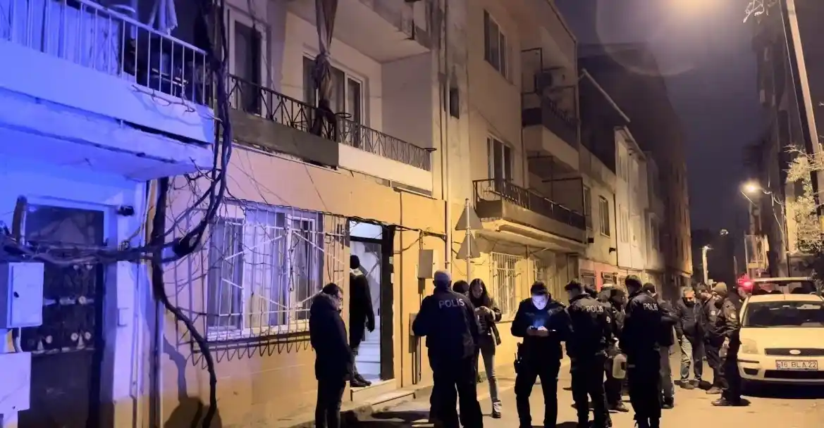 Kızının gözü önünde solist kadını öldüren saplantılı aşık tutuklandı