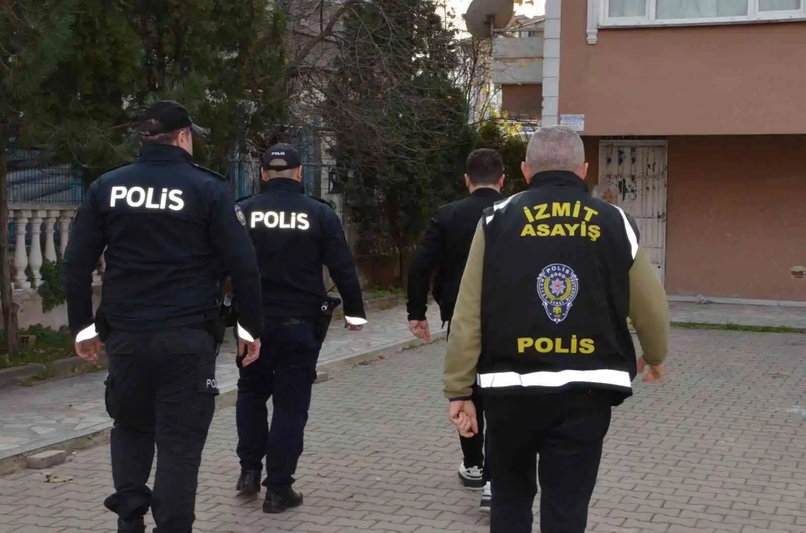 Kocaeli polisi günübirlik kiralık ev denetiminde: 3 işletmeye ceza kesildi
