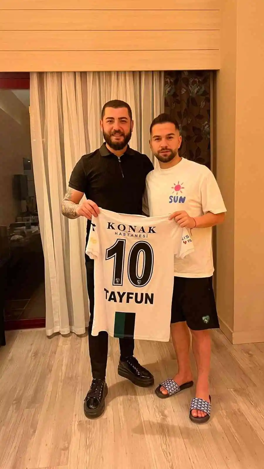 Kocaelisporlu futbolcular saç tasarımında Osman Balcı’yı tercih etti