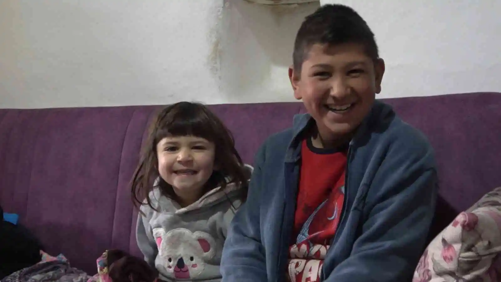 Köydeki evleri bir gecede soyan hırsızlar yakalandı: 476 saatlik kamera görüntüsü incelendi