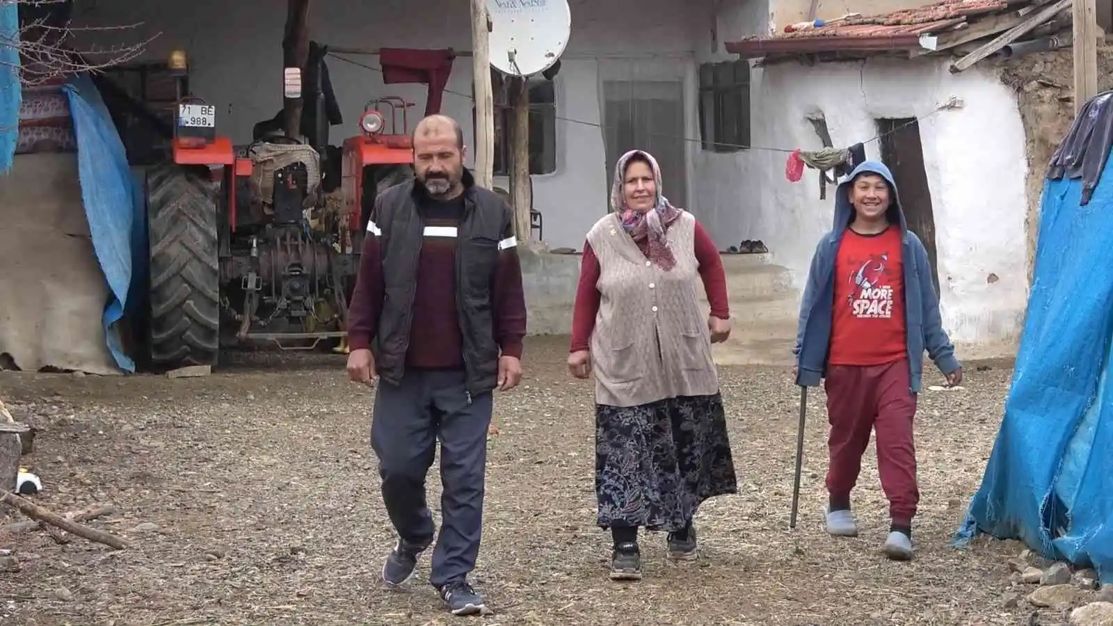 Köydeki evleri bir gecede soyan hırsızlar yakalandı: 476 saatlik kamera görüntüsü incelendi