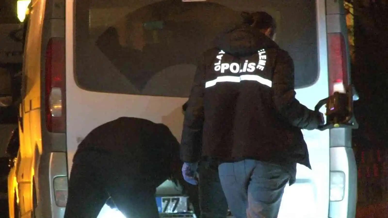 Küçükçekmece’de düğün çıkışı silahlı saldırı: 2 yaralı