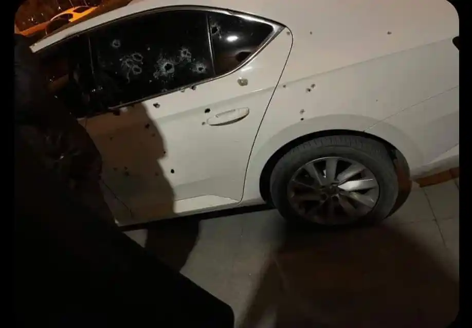 Küçükçekmece’de düğün çıkışı silahlı saldırı: 2 yaralı