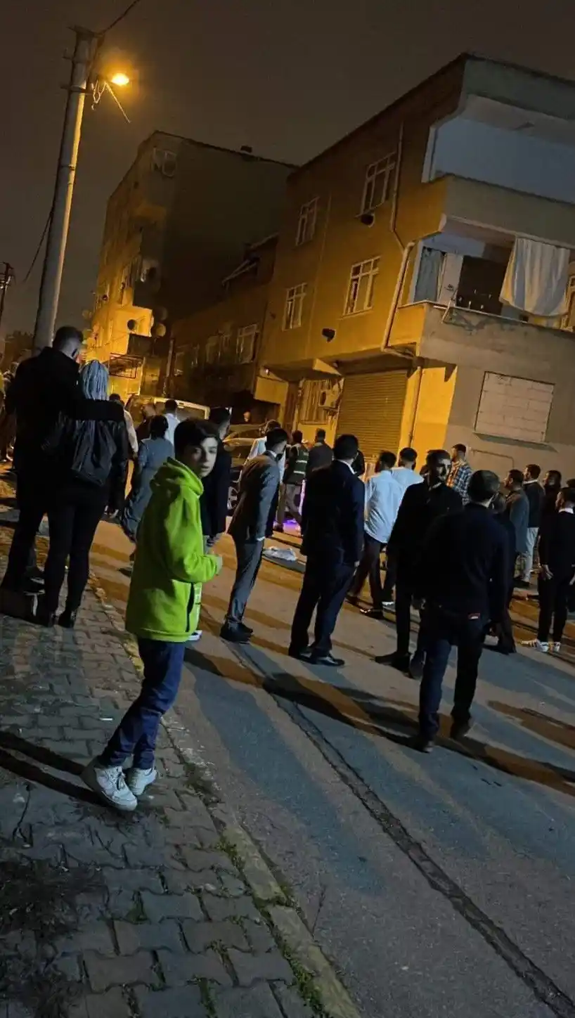 Küçükçekmece’de düğün çıkışı silahlı saldırı: 2 yaralı