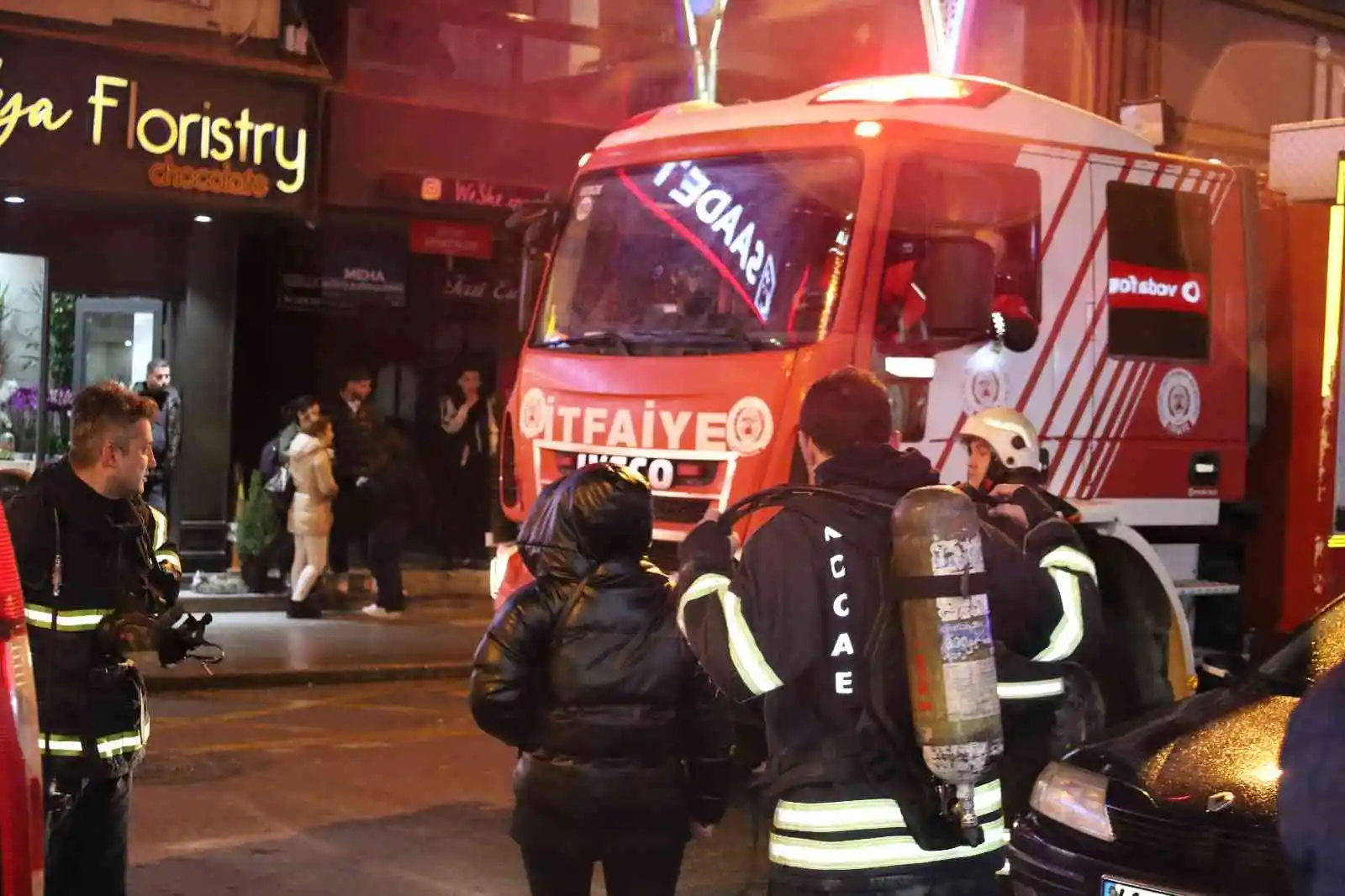Kullanılmayan dairede çıkan yangın paniğe sebep oldu