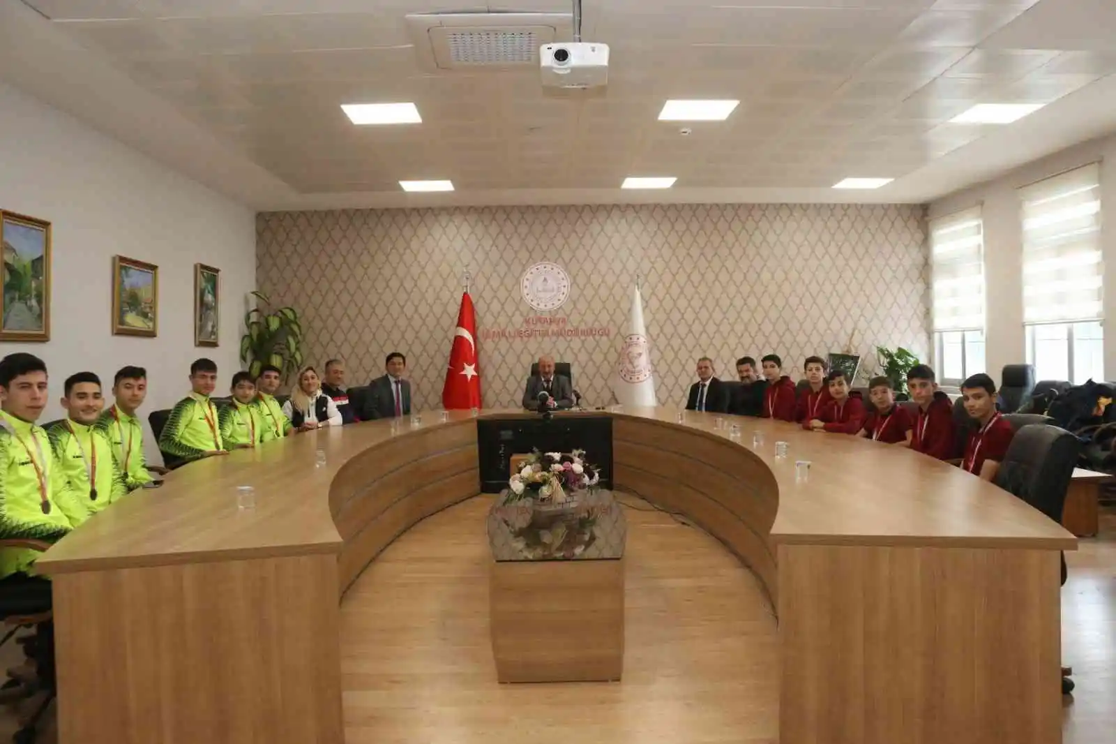Kütahya’dan iki okul takımı Kros Türkiye Şampiyonası’na katılma hakkı kazandı
