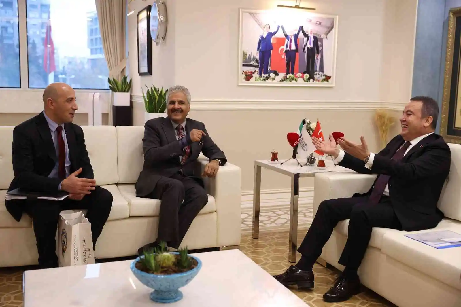Kuveyt Büyükelçisi Alenzi: