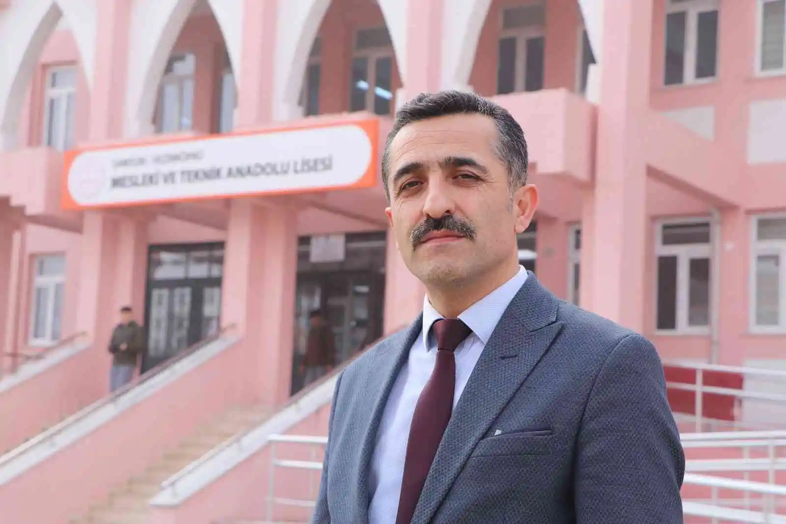 Liseden 5 milyon 685 bin TL’lik ciro