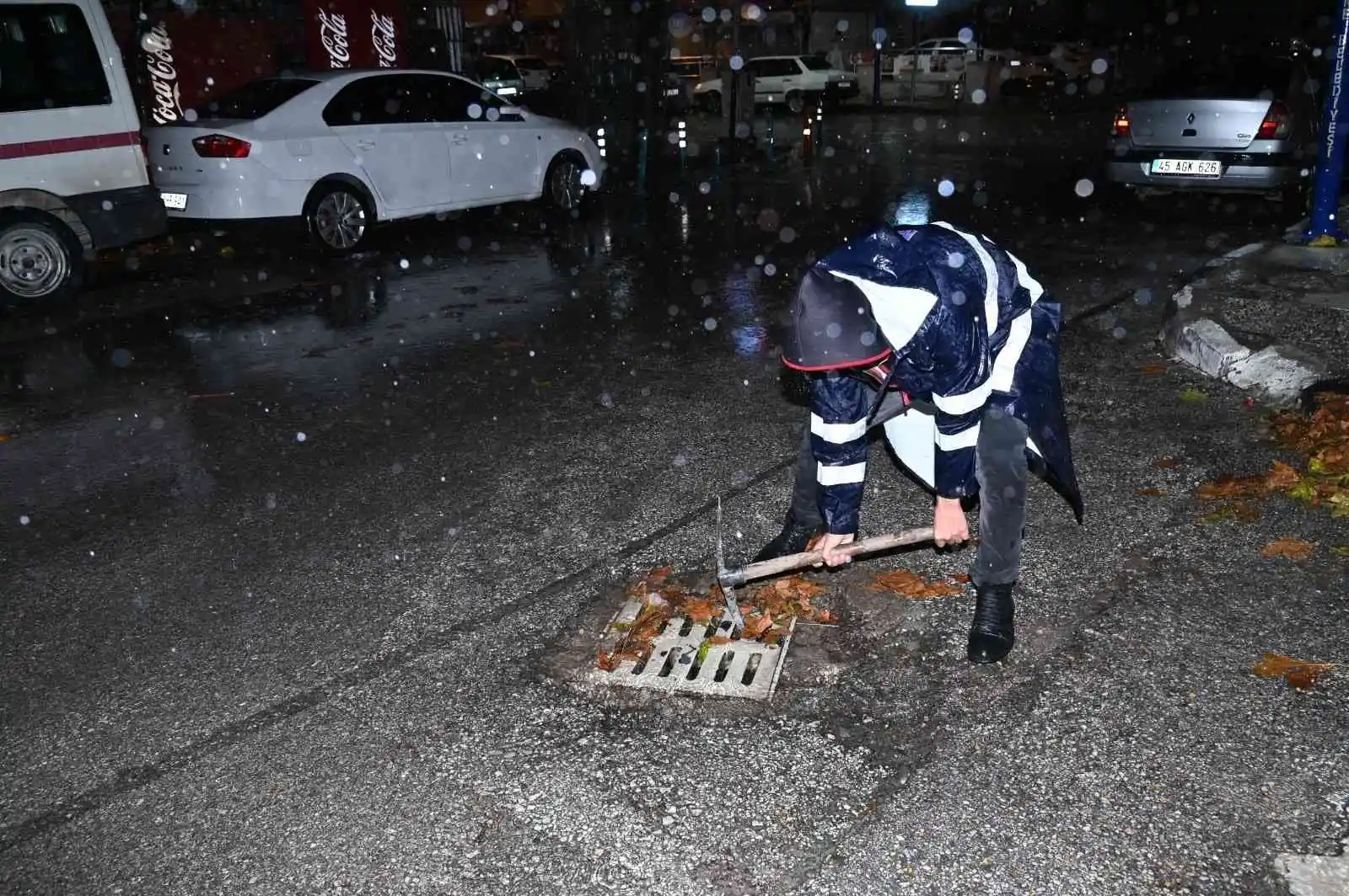 Manisa'da birimler yağışa karşı teyakkuza geçti
