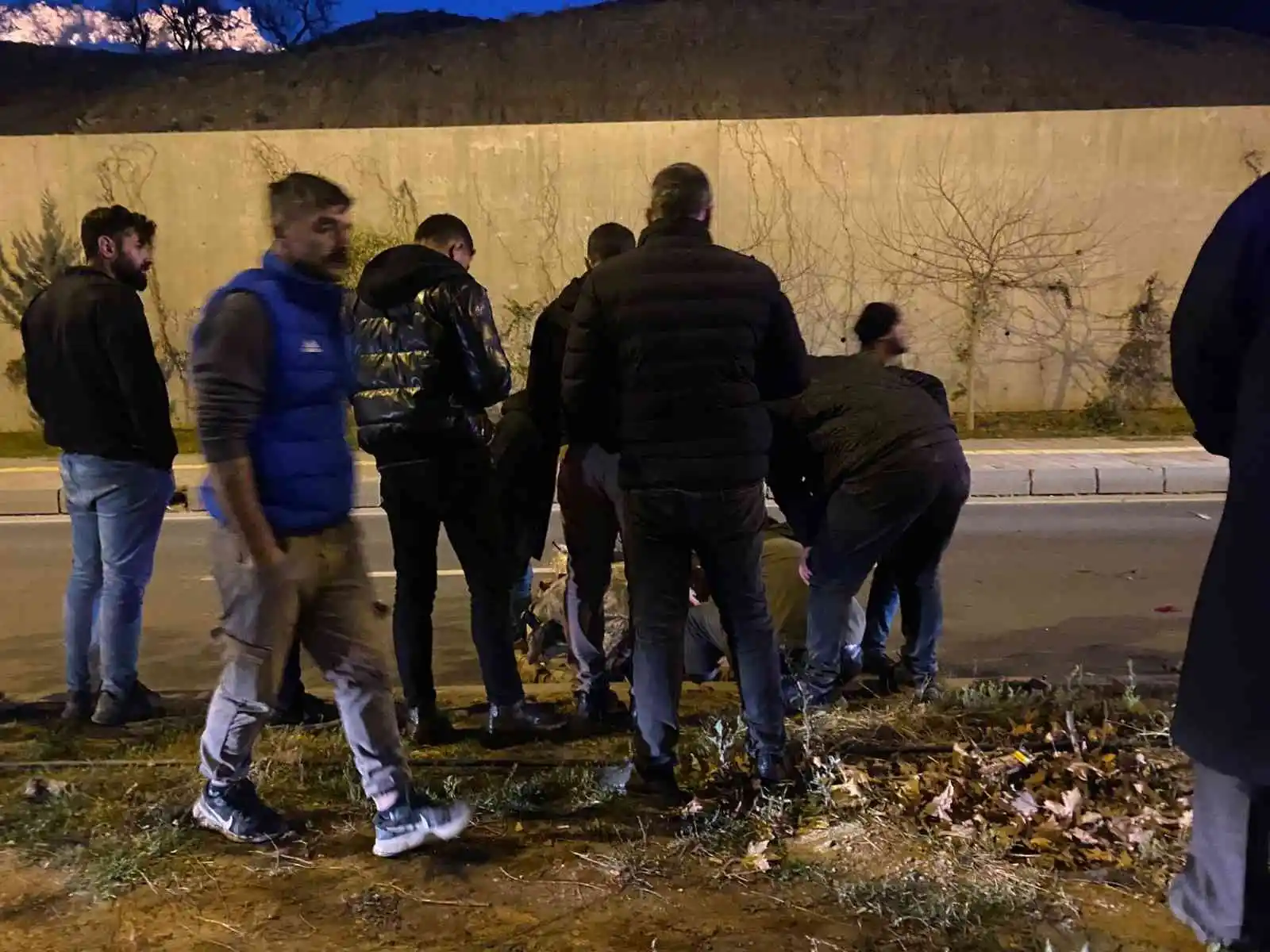 Mardin'de hafif ticari araç ile motosiklet çarpıştı: 1 ağır yaralı