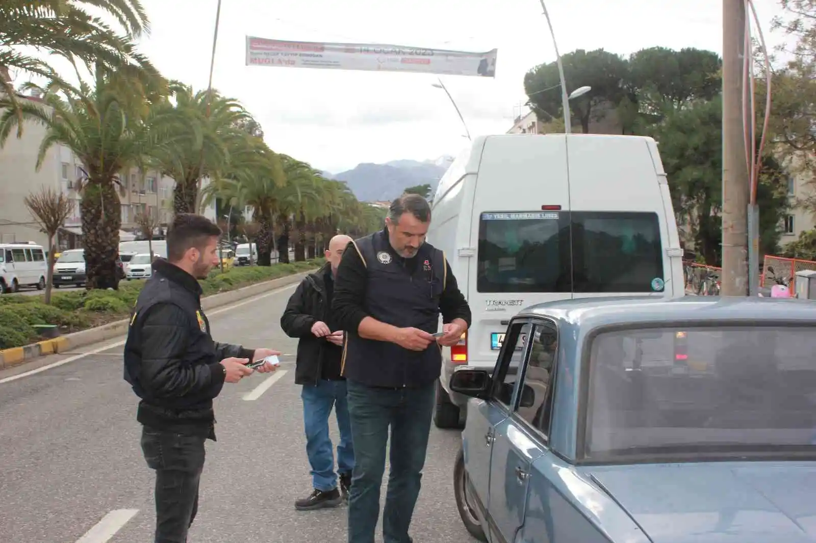 Marmaris ilçe girişi ve çıkışı kontrol edilmeye devam ediyor