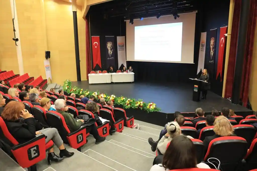 Marmaris’teki Danışma Merkezi kadınlara destek oluyor