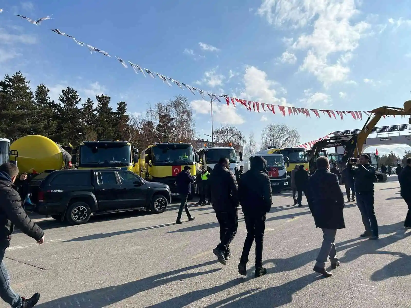 Mehmet Sekmen: “Bu tür algı oyunlarıyla hükümetimize devletimize kimse zarar veremez”