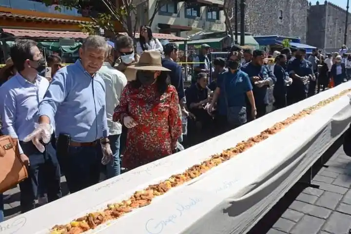 Meksika’da 70,4 metre uzunluğundaki ’tako’ ile dünya rekoru kırıldı
