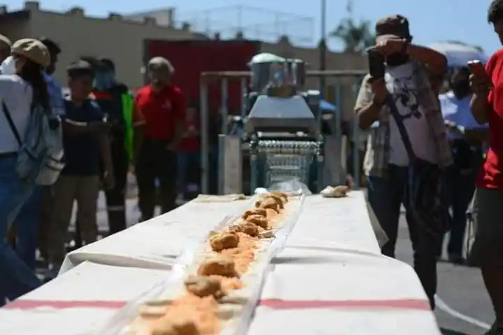 Meksika’da 70,4 metre uzunluğundaki ’tako’ ile dünya rekoru kırıldı