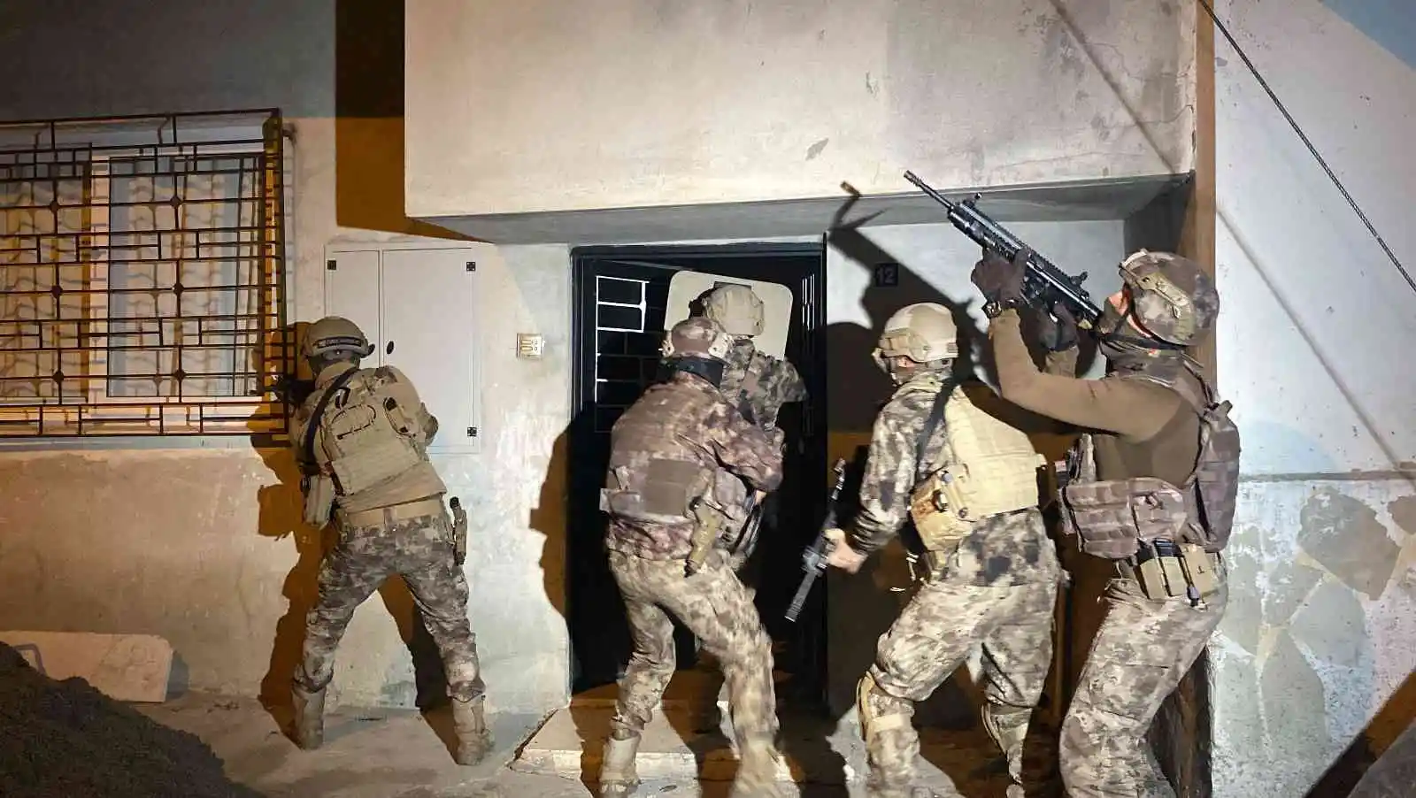 Mersin’de PKK/KCK’ya gece operasyonu: 8 gözaltı kararı