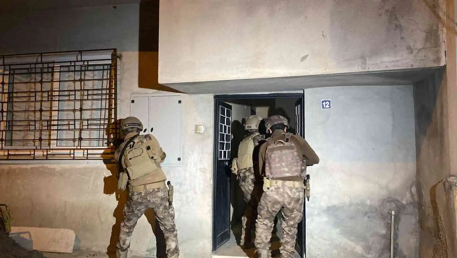 Mersin’de PKK/KCK’ya gece operasyonu: 8 gözaltı kararı
