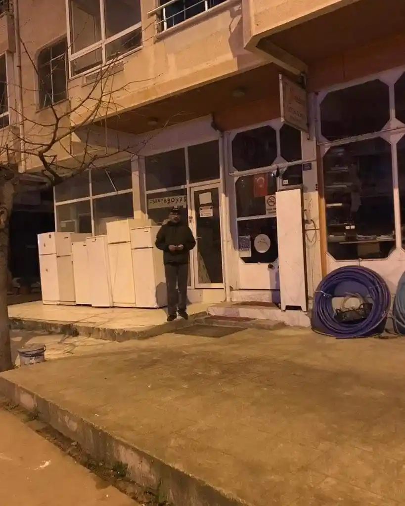 MHP Çınarcık İlçe Teşkilatı’nda esnafa siftah parası