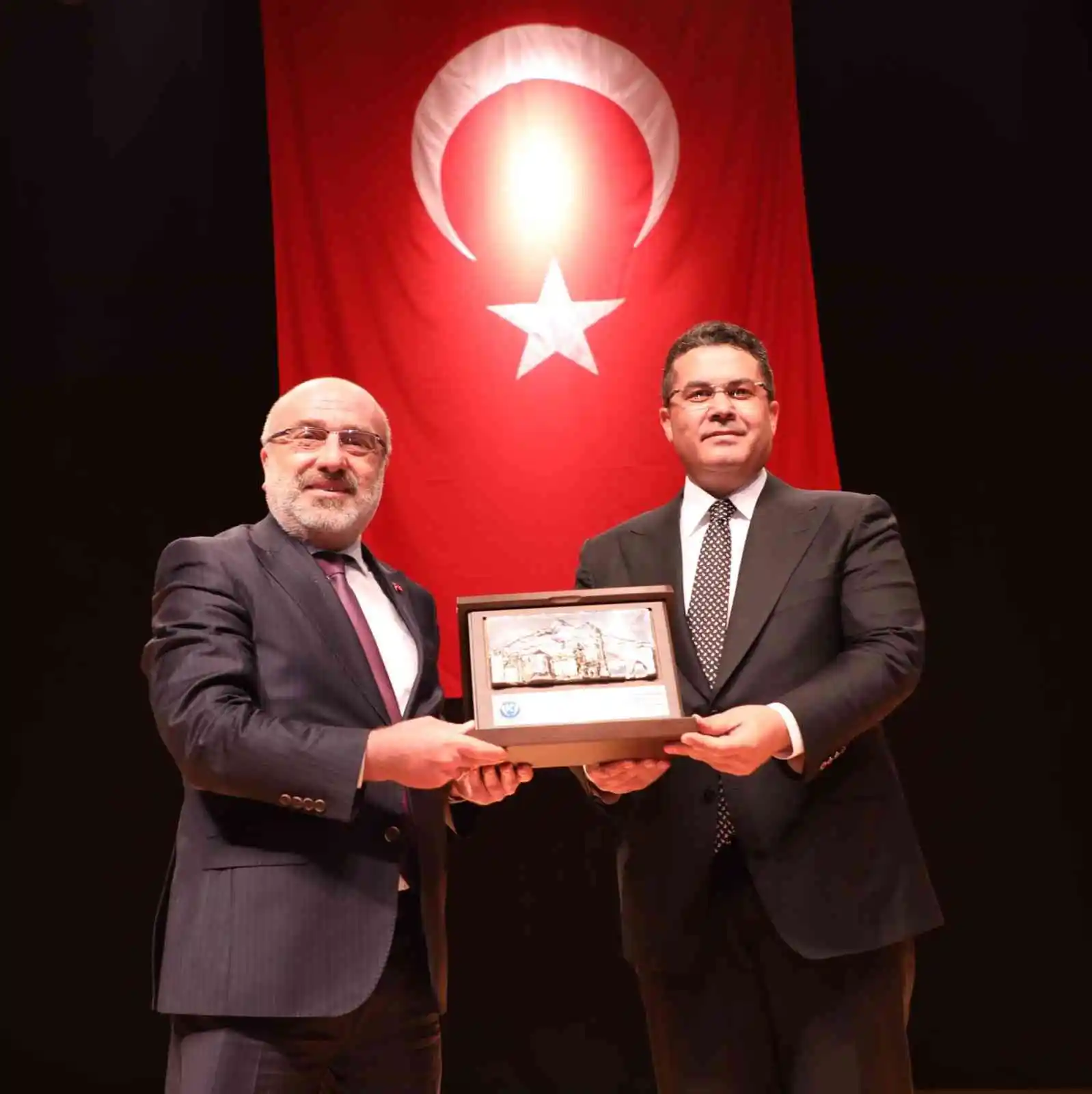 MHP’li Ersoy: “Türkiye’nin başını kaldırmasına tahammül edemiyorlar”