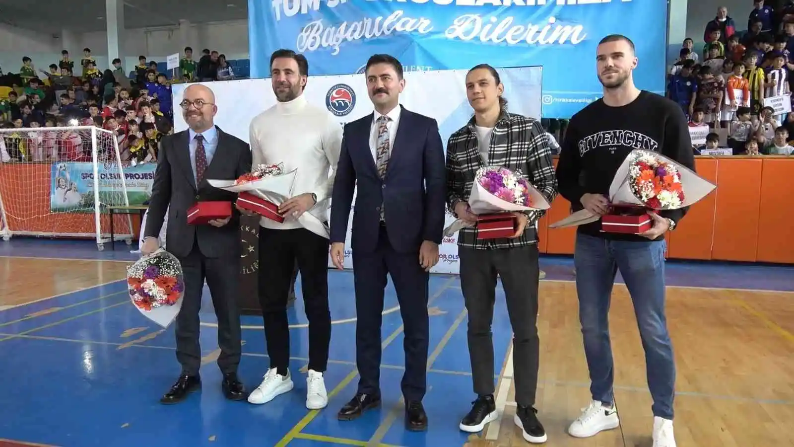 MKE Ankaragücü’nün futbolcuları Antalyalı ve Mujakic’e yoğun ilgi