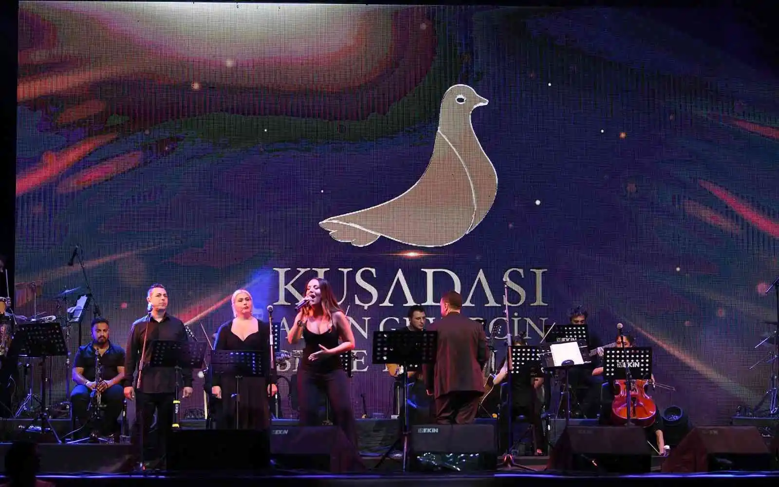Müziğin kalbi Kuşadası'nda attı