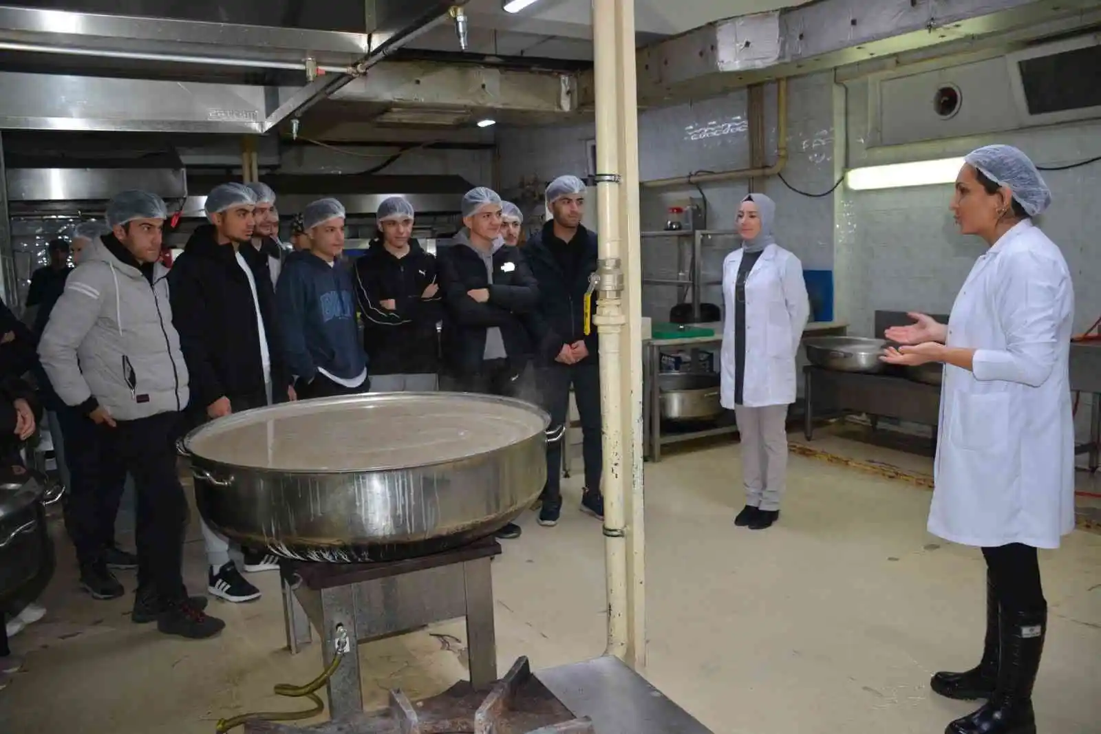 Öğrenciler mutfağa girdi