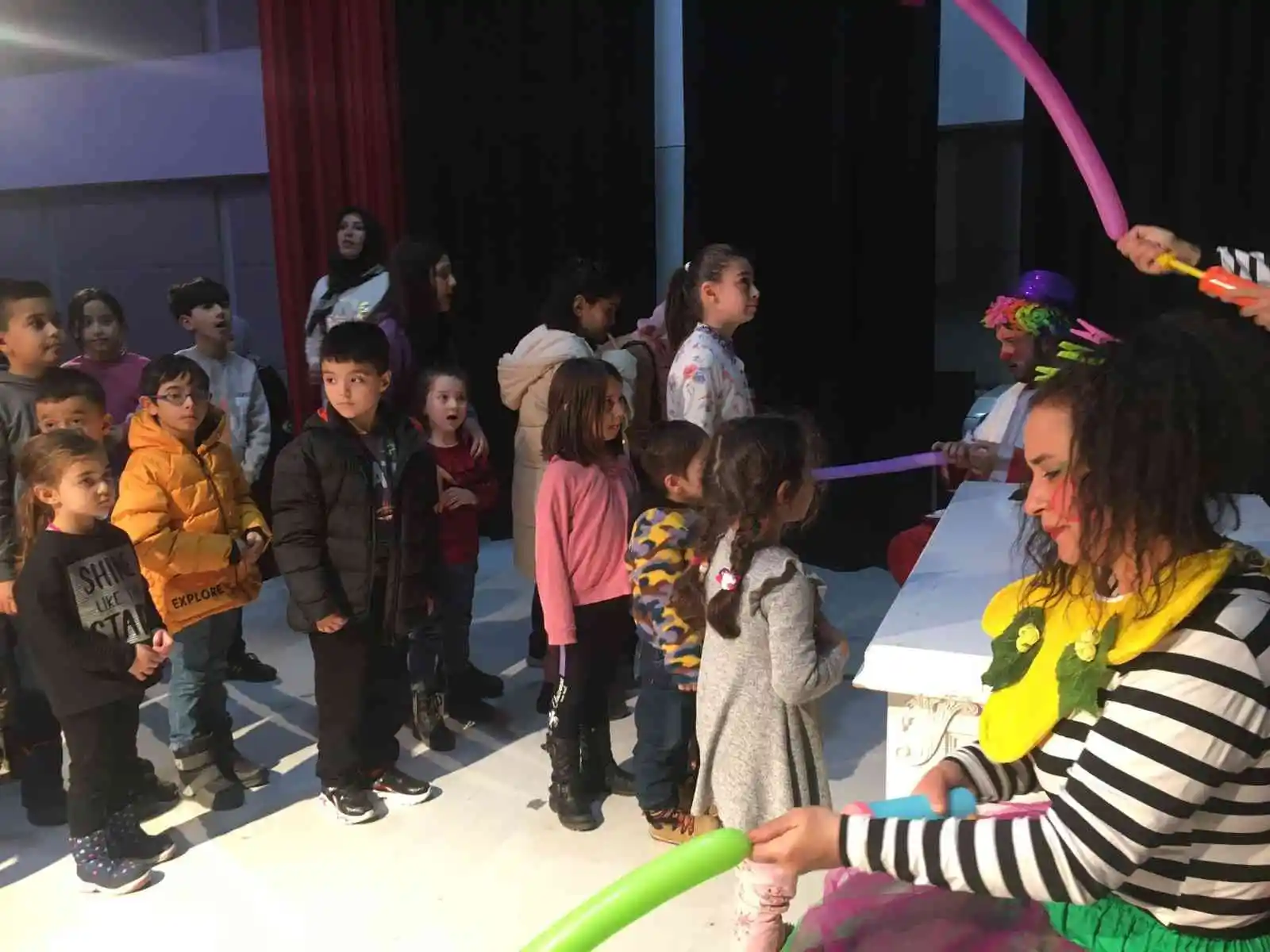 Öğrenciler okul stresini Karne Şenliği’nde atıyor