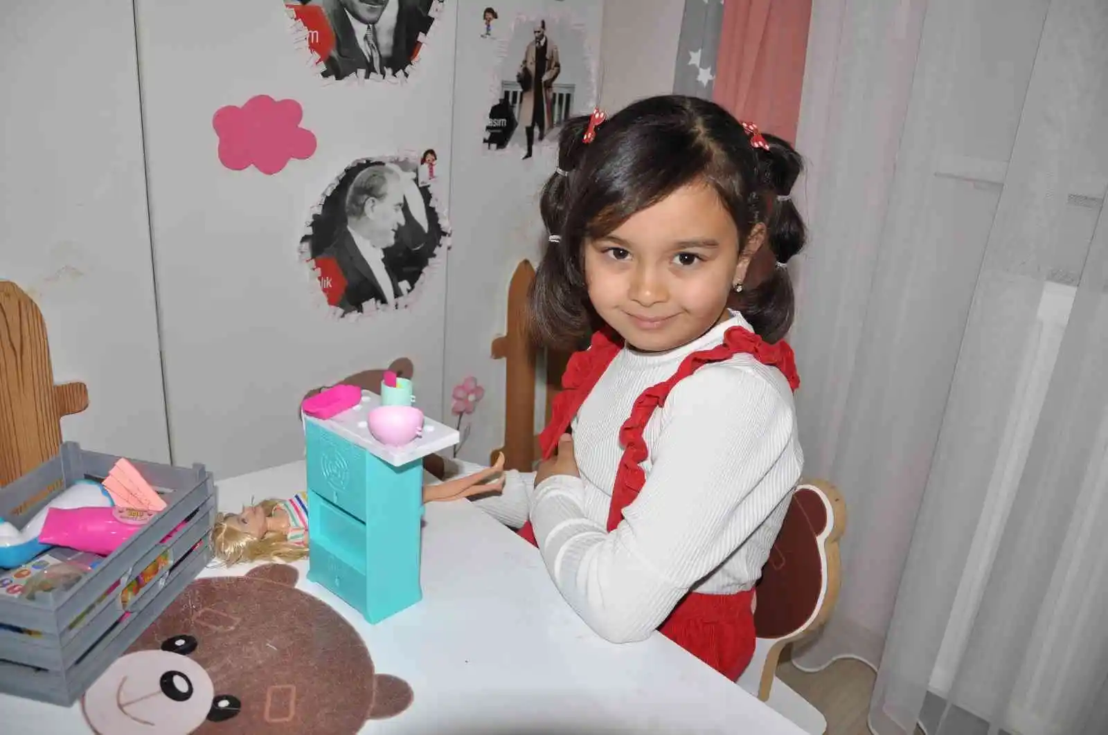 Okuma yazma bilmiyor ama İstiklal Marşı’nın 10 kıtasını ezbere okuyor