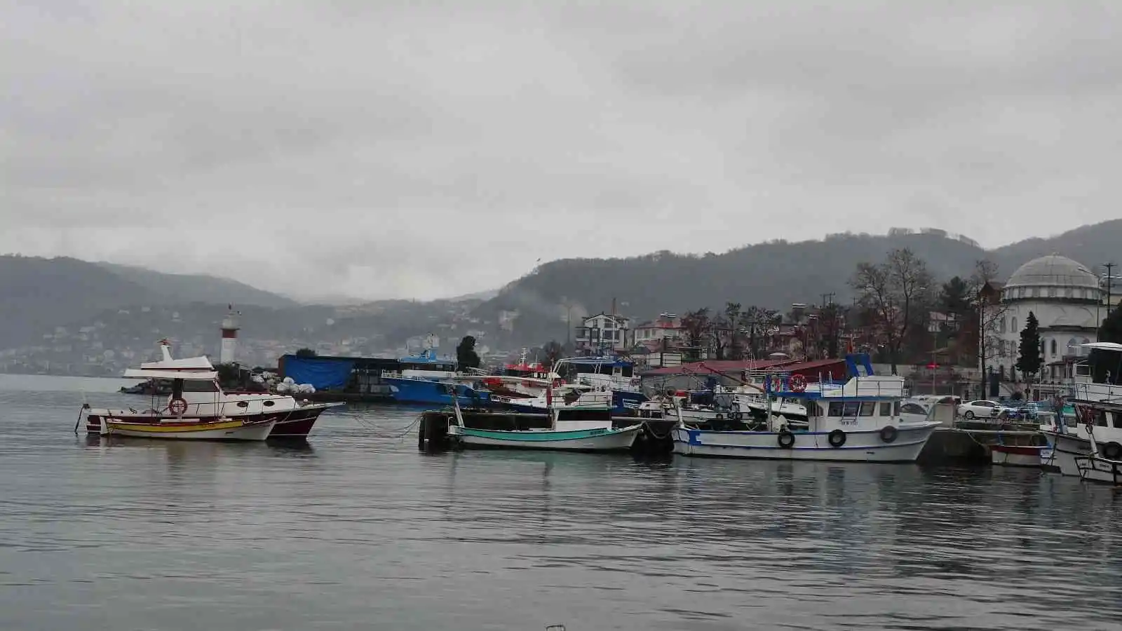 Olumsuz hava balıkçıları etkiledi: Avlanma azalınca fiyatlar arttı
