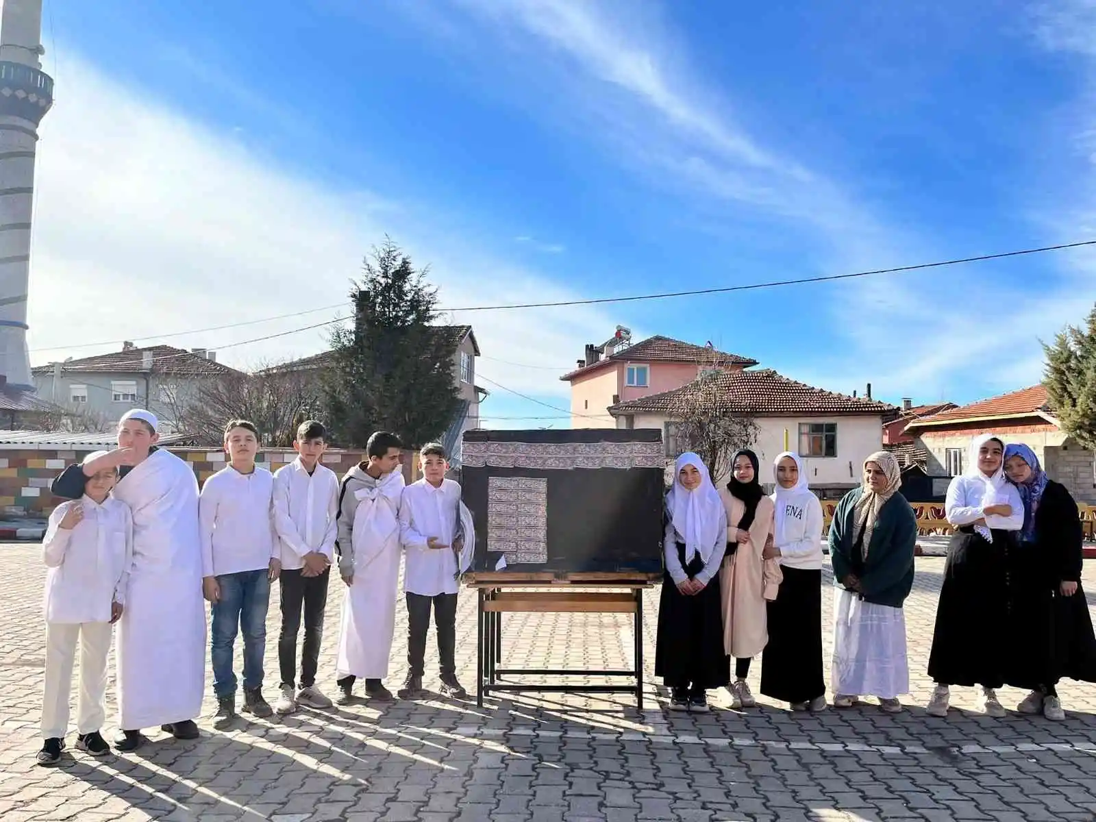 Ortaokul öğrencilerine uygulamalı ders