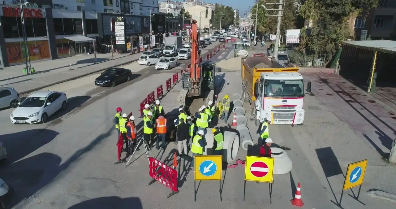 Osmaniye merkez içme suyu ve merkez kanalizasyon projesinde ilk kepçe vuruldu
