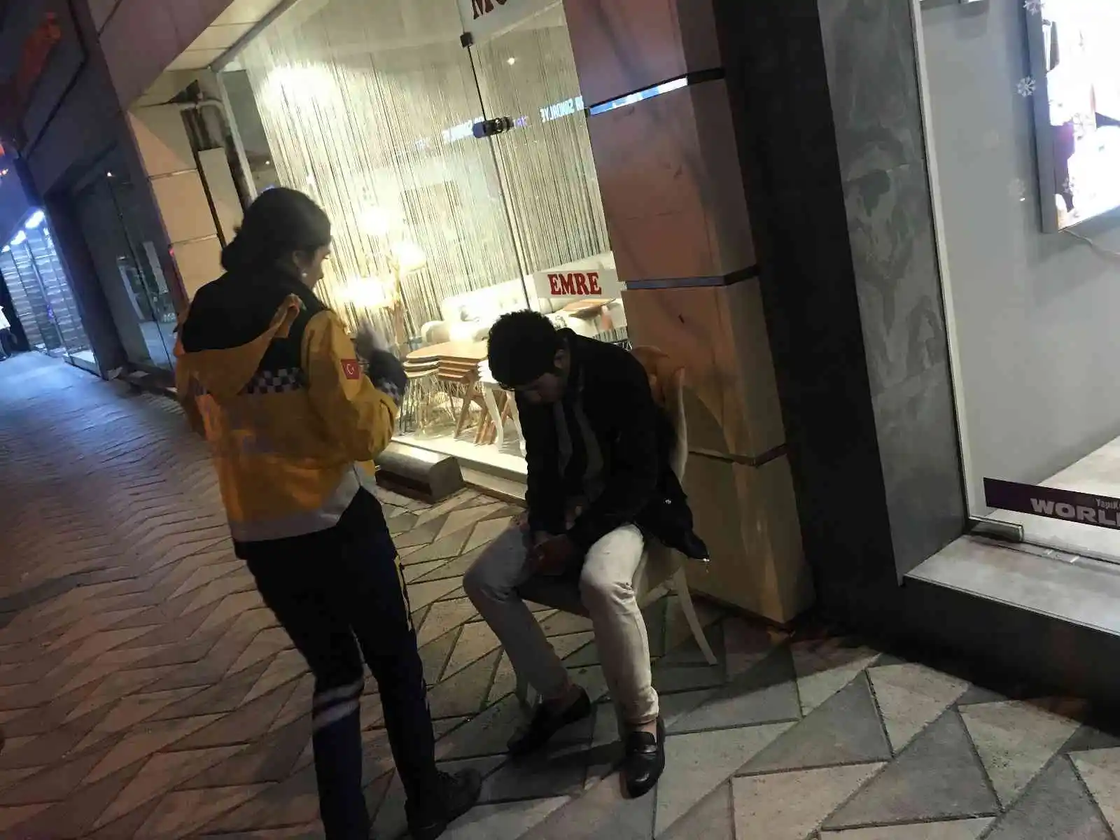 (ÖZEL) Alkol şişesiyle taksiye binmek isteyince