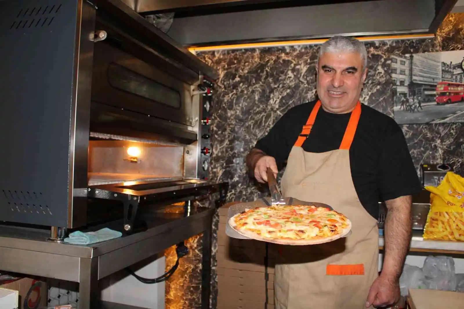 (ÖZEL) Cambridge sertifikalı pizzacı
