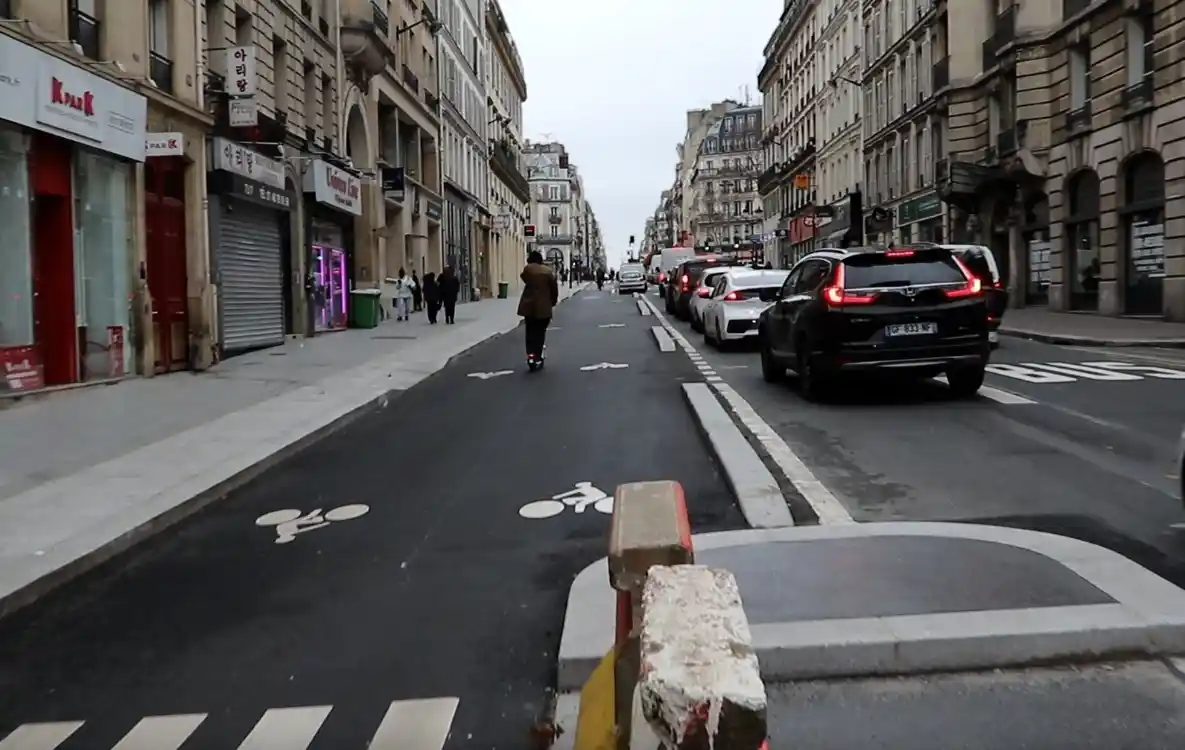 Paris’te elektrikli scooterlar için 2 Nisan’da referandum yapılacak