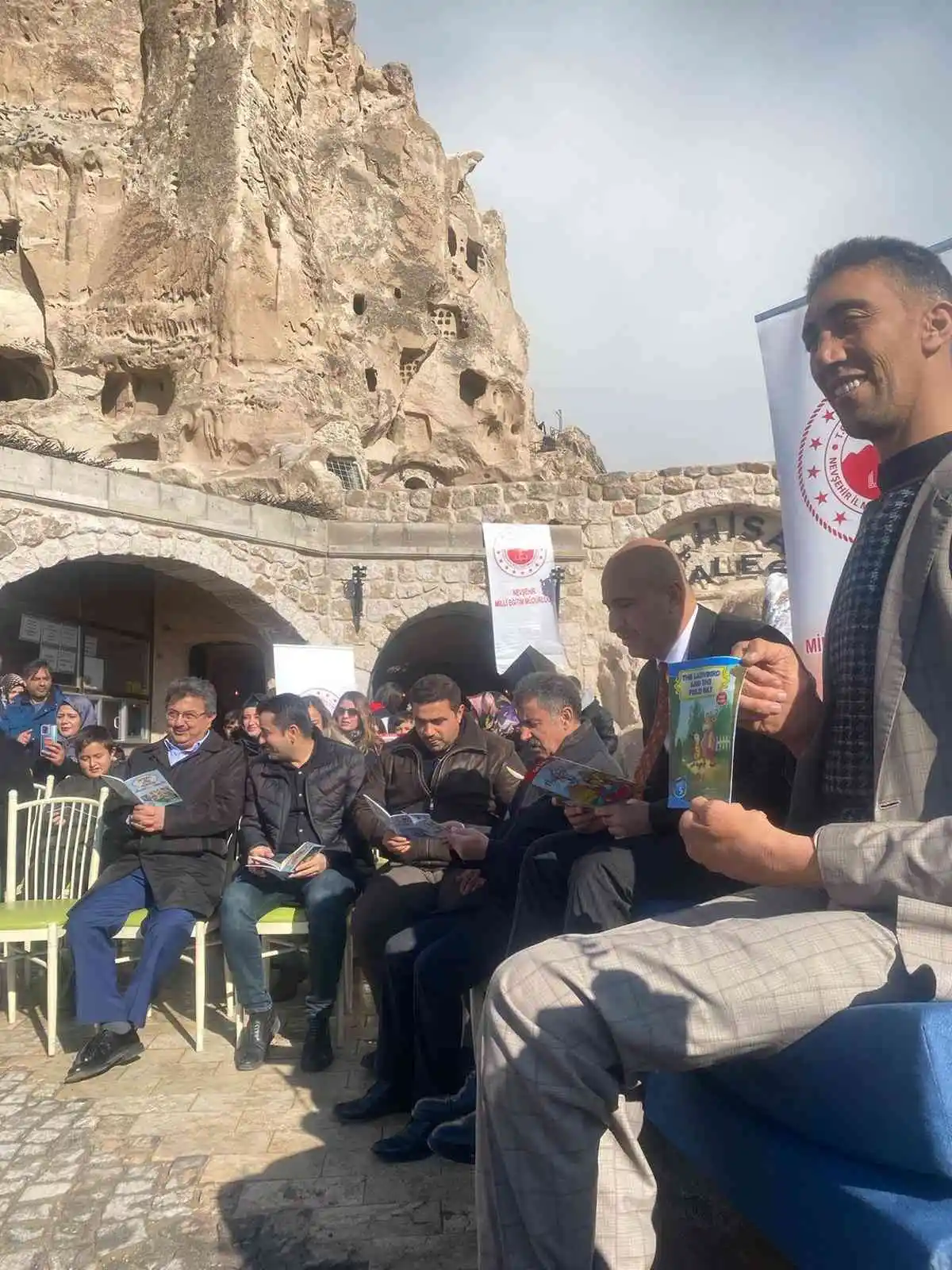 Peribacalarına gelen ’dünyanın en uzun insanı’ Sultan Kösen: