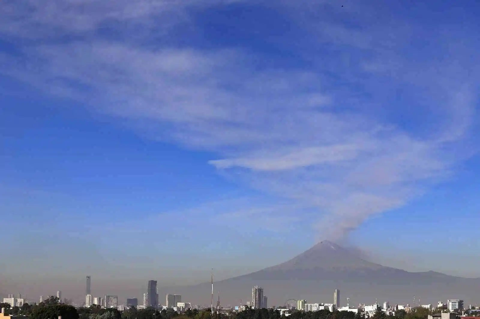 Popocatepetl Yanardağı'nda son 24 saatte 4 patlama