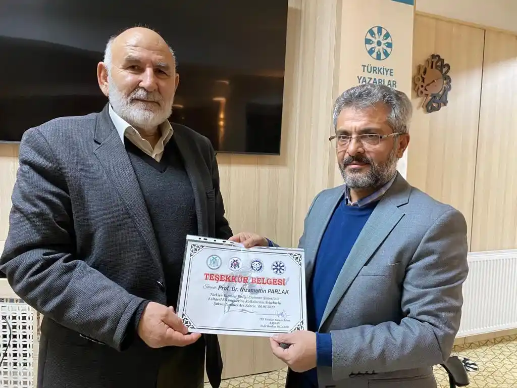Prof. Dr. Parlak: “İslam savaşla değil barış ile yayılabilir”