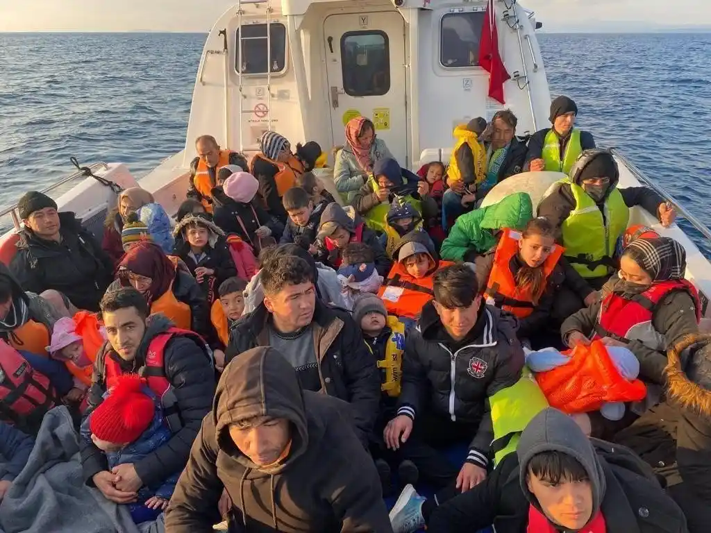 Sahil Güvenlik 2022’de Ayvacık’ta Yunanistan’ın geri ittiği 2 bin 225 göçmeni kurtardı