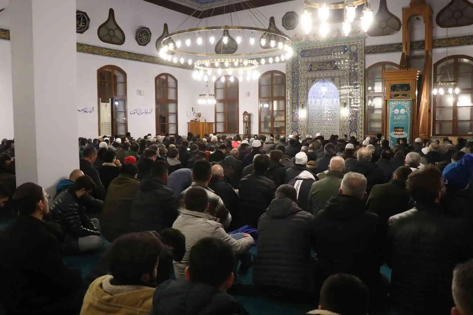 Sakaryalılar, Regaip Kandili’nde camilere akın etti