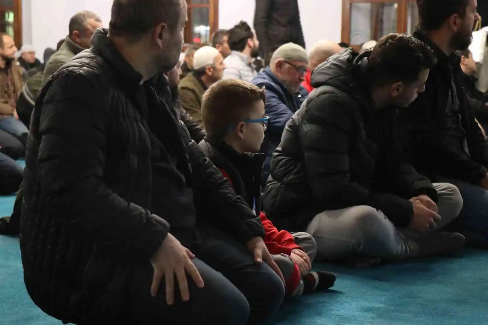 Sakaryalılar, Regaip Kandili’nde camilere akın etti