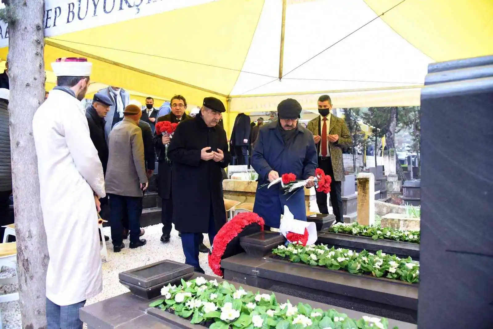 SANKO’nun Kurucusu Sani Konukoğlu, mezarı başında anıldı
